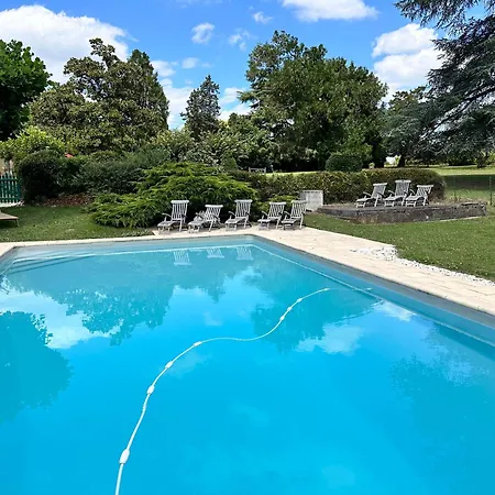 Relais-lg * Saint-Caprais-de-Bordeaux